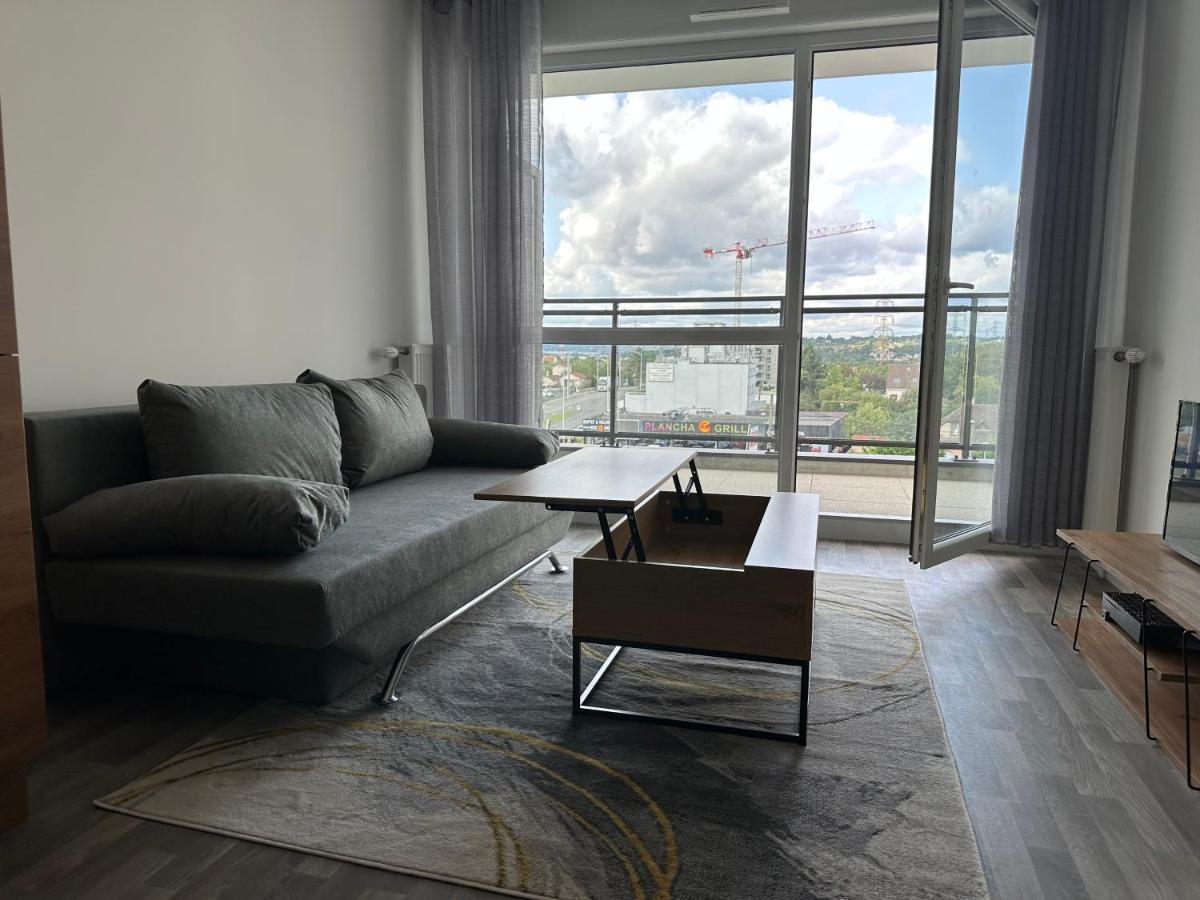 Agreable 2 Pieces Avec Balcon Et Parking Transports By Immo Kit Bnb Sarcelles Extérieur photo