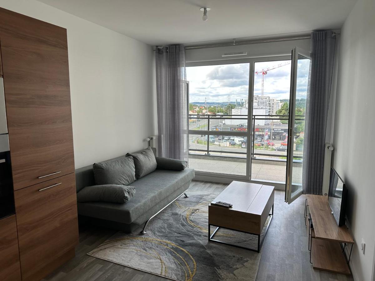 Agreable 2 Pieces Avec Balcon Et Parking Transports By Immo Kit Bnb Sarcelles Extérieur photo