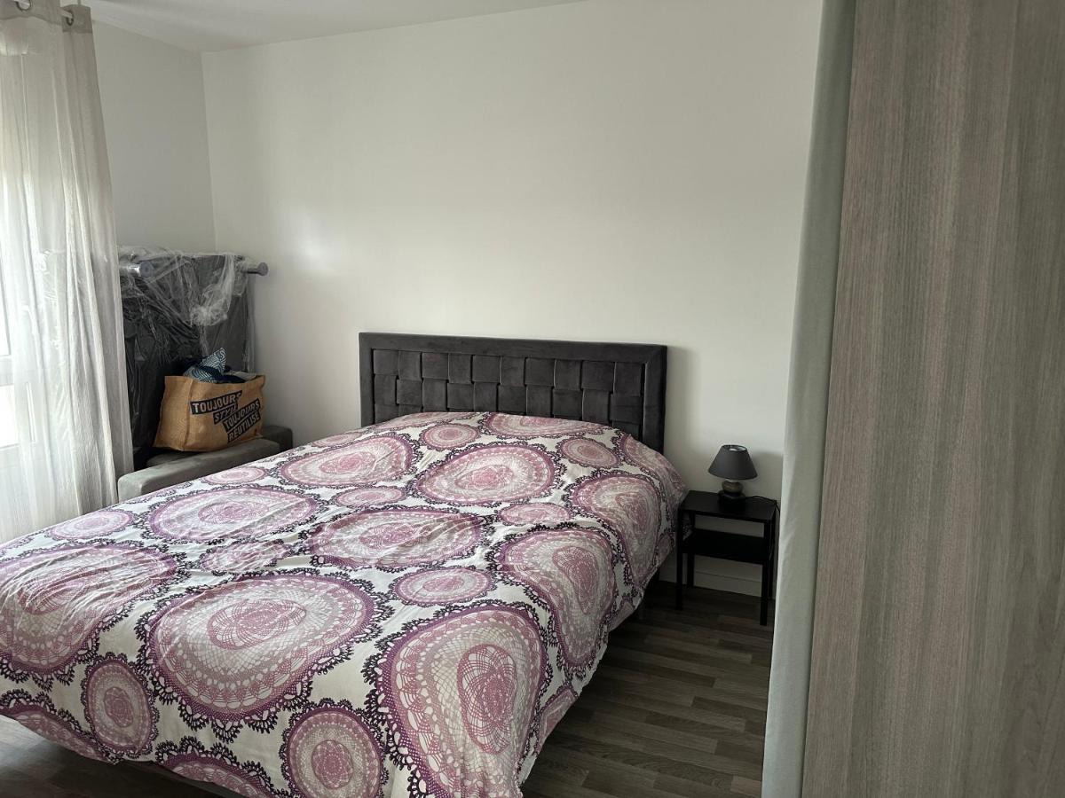 Agreable 2 Pieces Avec Balcon Et Parking Transports By Immo Kit Bnb Sarcelles Extérieur photo
